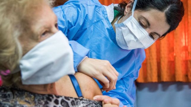 provincia admite un brote de contagios de gripe a y adelanta la vacunacion