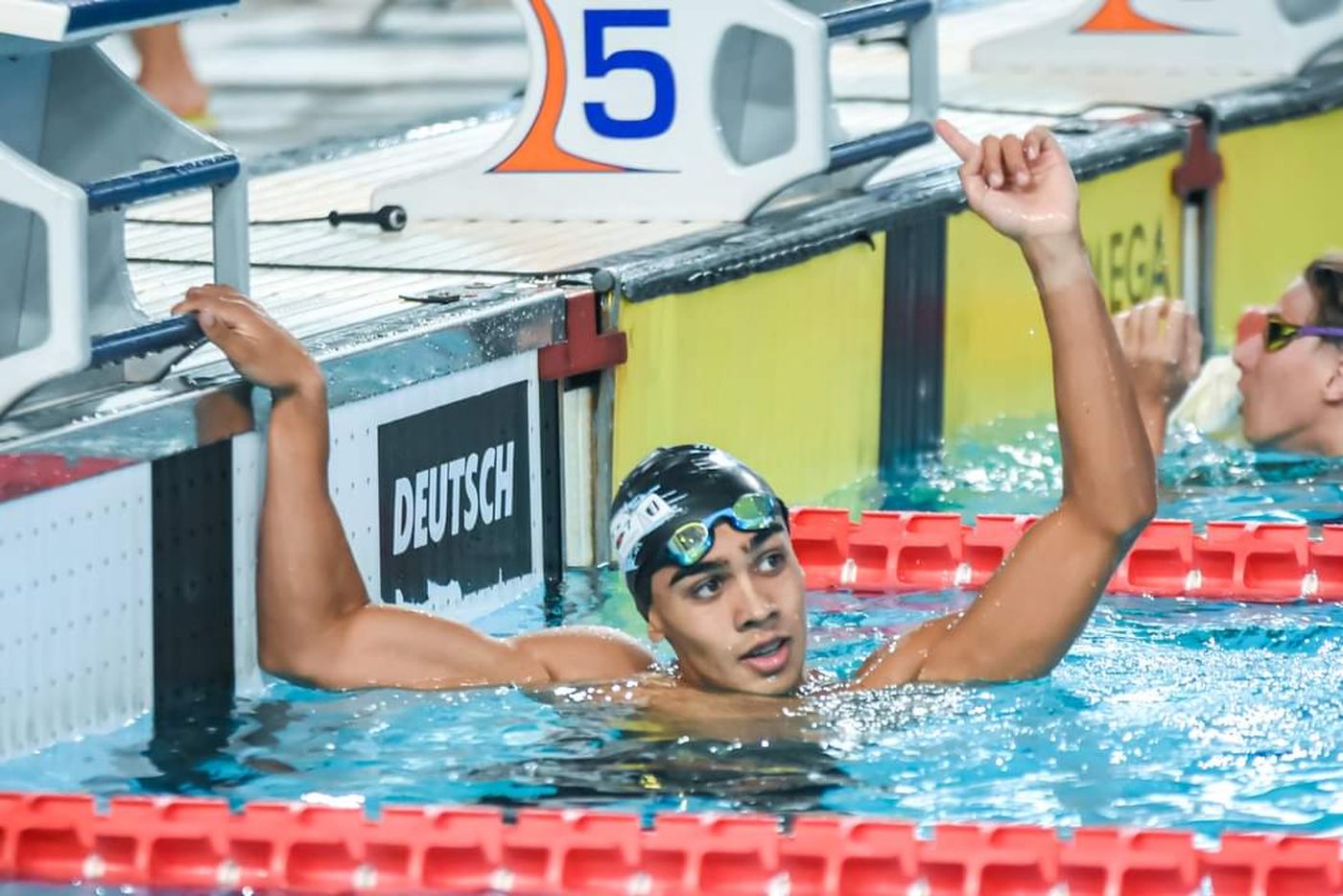 El joven nadador platense se consagró campeón argentino en las categorías de 100, 200 y 400 metros libres. El joven nadador platense se consagró campeón argentino en las categorías de 100, 200 y 400 metros libres.