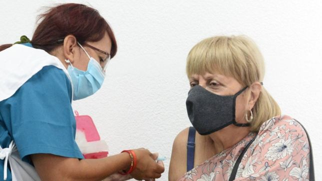 solo el 1,6% de los que ya fueron vacunados en argentina contrajo coronavirus