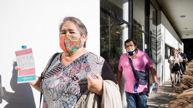 mas de 800.000 personas tienen el plazo vencido para la segunda dosis de la sputnik v