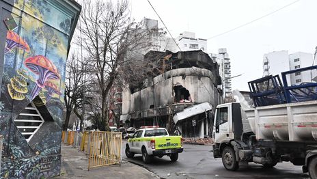 La Municipalidad demandará a los herederos de Aloise por la demolición del depósito quemado