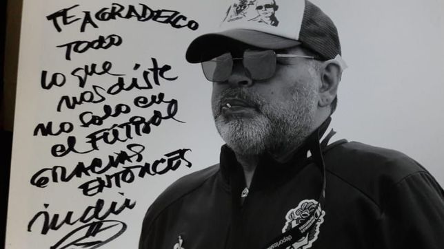 la foto de maradona que firmo el indio solari y desperto la locura en gimnasia