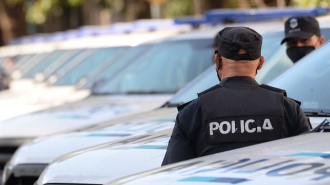 culatazos, tiros y terror frente a un negocio de la plata por una banda de falsos policias