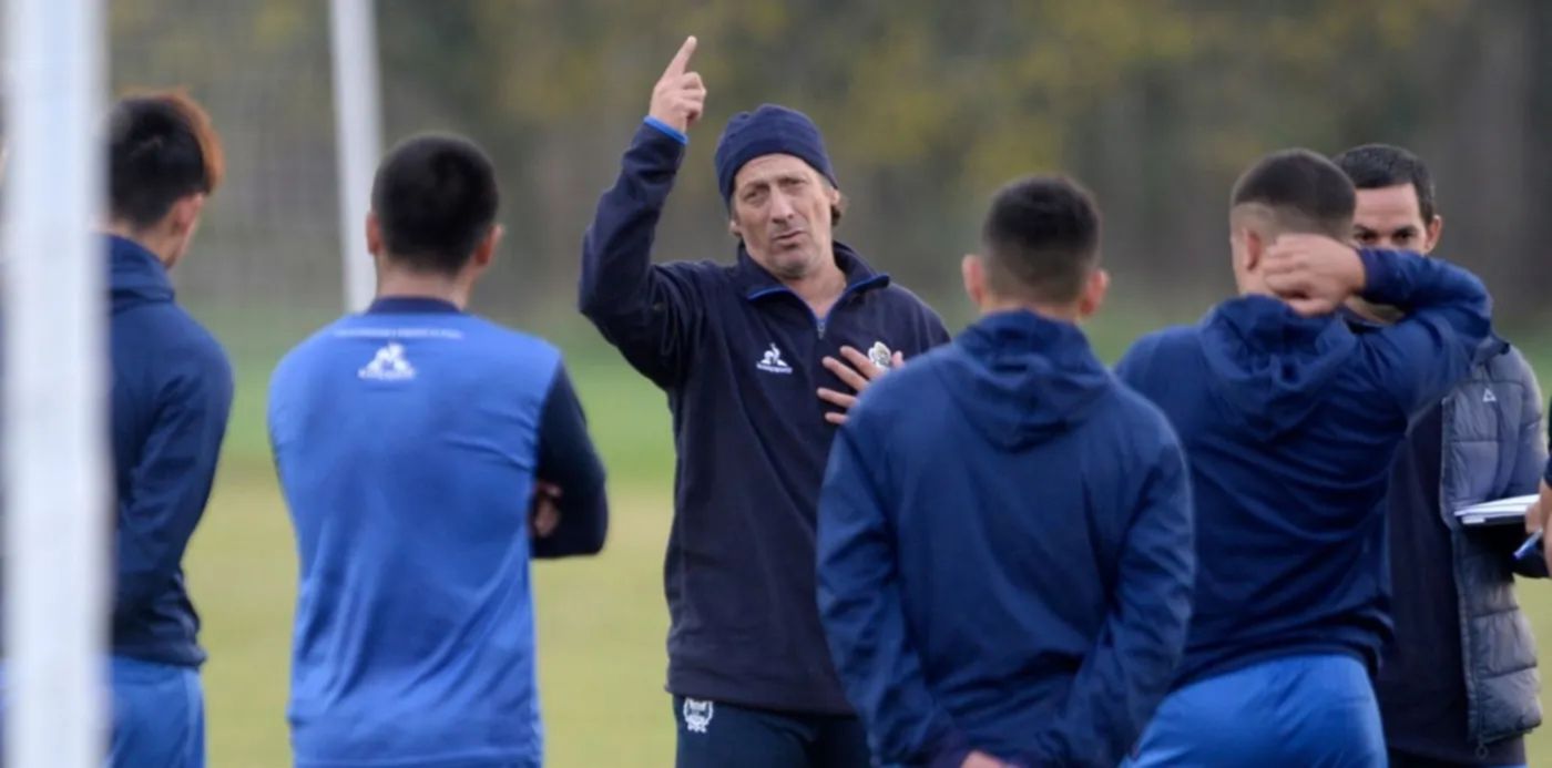 Pedro Troglio, en su último paso como DT de Gimnasia.