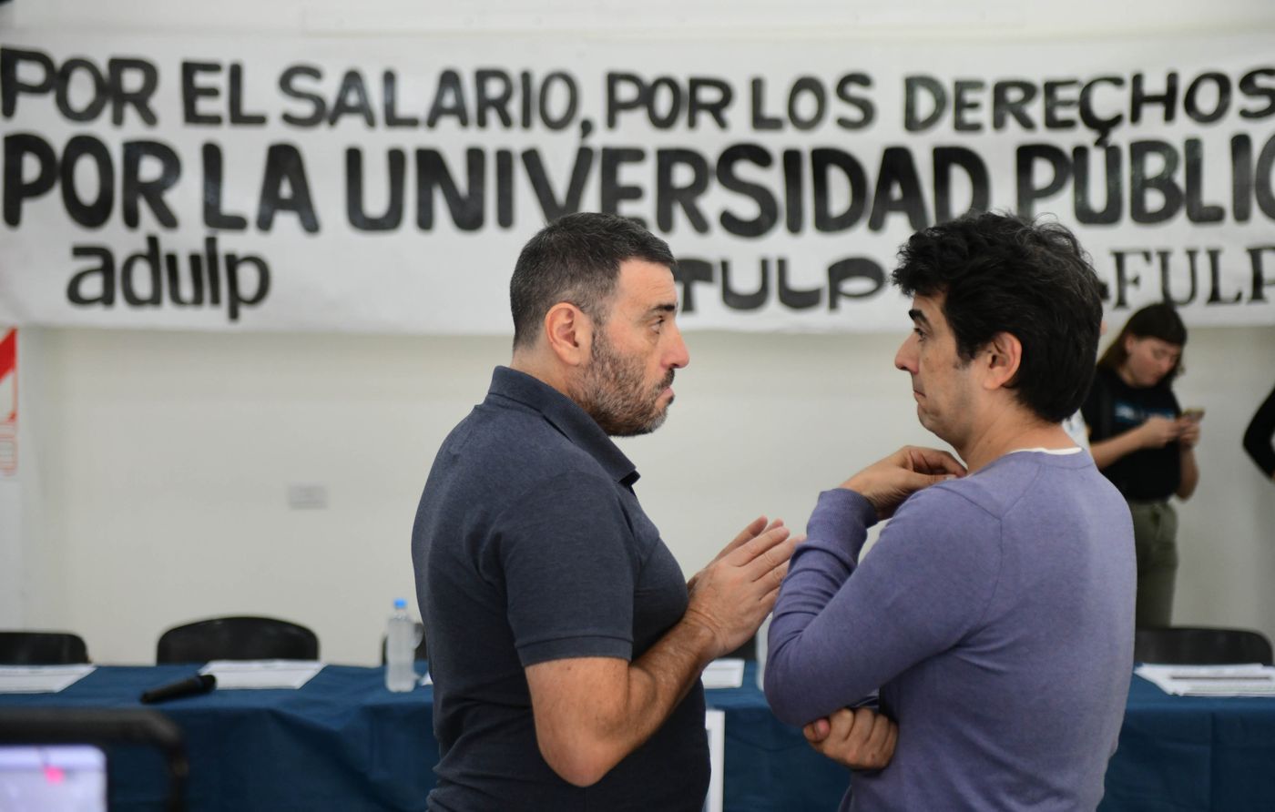 El Prosecretario General de ATULP, Mauricio D'Alessandro, y el titular de ADULP Octavio Milone