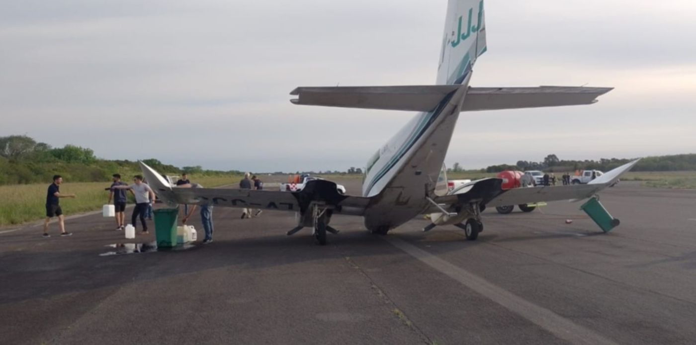 Avión Cessna caído en Aeropuerto La Plata