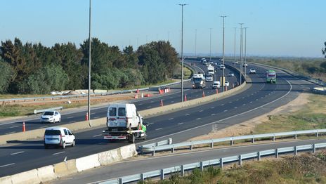 AUBASA y la Provincia confirmaron la licitación de dos grandes obras en puntos clave de La Plata AUBASA y la Provincia confirmaron la licitación de dos grandes obras en puntos clave de La Plata