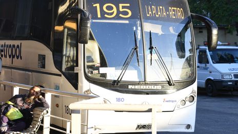 Cambiaron de lugar la parada más importante del Costera que viene de Capital Federal a La Plata Cambiaron de lugar la parada más importante del Costera que viene de Capital Federal a La Plata