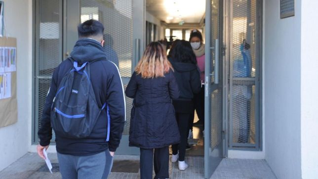 definen si los chicos podran pasar de ano con el 70% de los contenidos aprobados