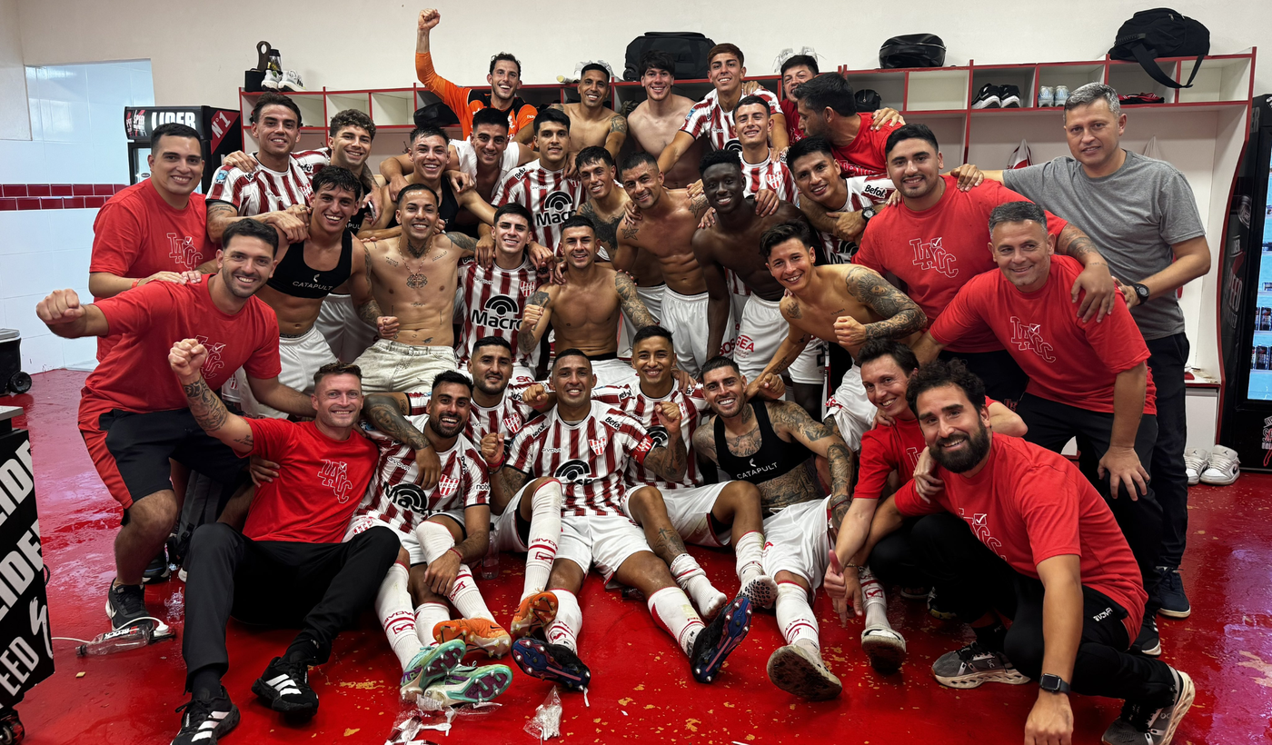 Instituto festejo vestuario