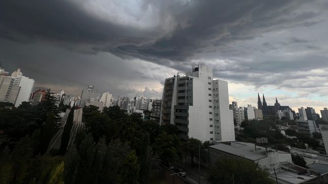 un domingo con alerta amarillo por tormentas da inicio a otra semana inestable y calurosa 