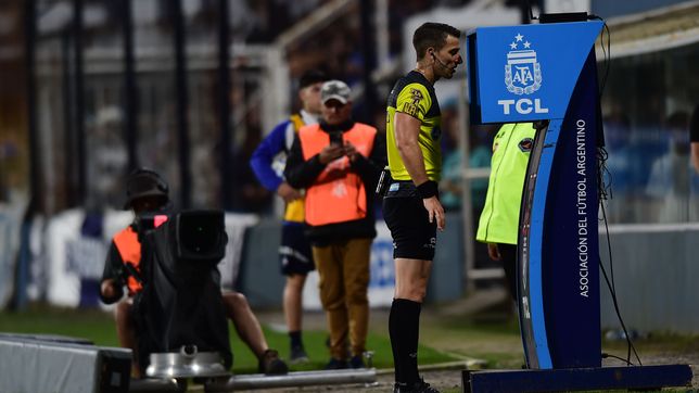 camaras corporales, nuevo var y hasta controles a los arqueros: los posibles cambios en el futbol argentino