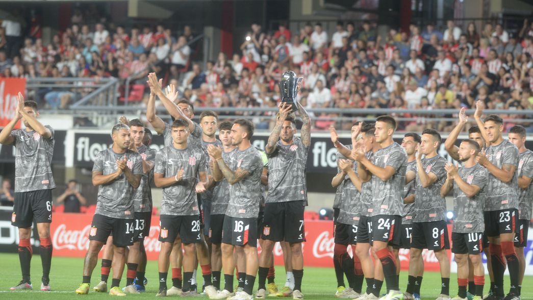 Estudiantes anunció la firma de dos juveniles que buscan ganarse su lugar