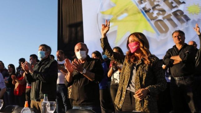 el frente de todos desembarco en ensenada con maximo kirchner y tolosa paz