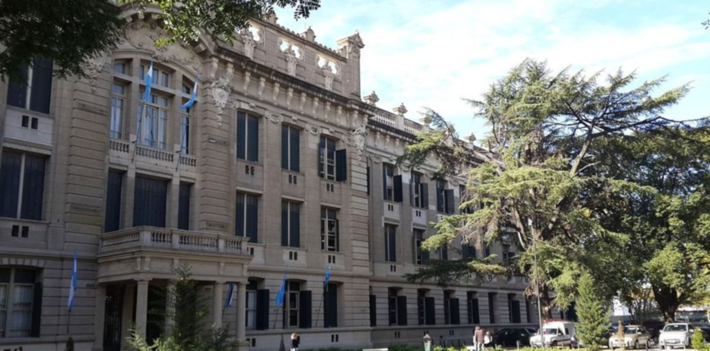 1528466703332.jpg?&cw=1920&ch=950