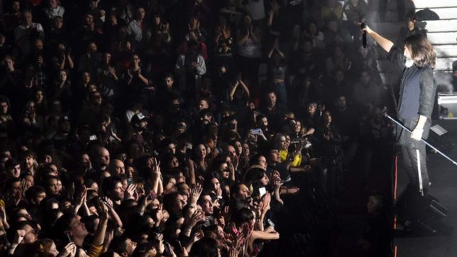 babasonicos presenta discutible en la plata: nunca nos gusto repetirnos