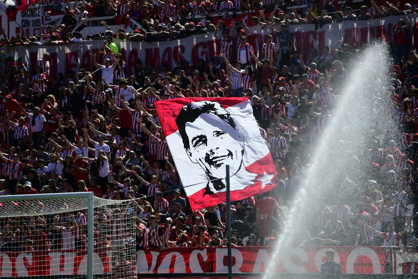 Estudiantes Gimnasia Russo bandera