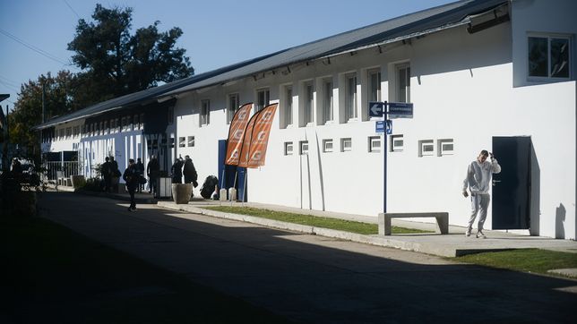 mientras gimnasia trabaja para ponerse al dia, los empleados pueden endurecer las medidas de fuerza