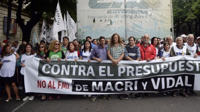 continua el acampe en gobernacion contra el presupuesto 2019