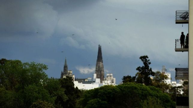tras el paso de rafagas de viento de 65 km/h ceso el alerta amarillo en la plata