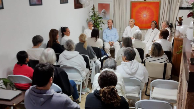 convocan en la plata a una charla sobre espiritualidad que invita a revisar habitos y modos de vida