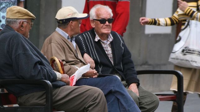 adelantan el pago a jubilados y pensionados por el paro bancario