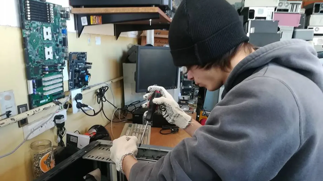 la unlp abre la inscripcion al curso gratuito de armado y reparacion de pc