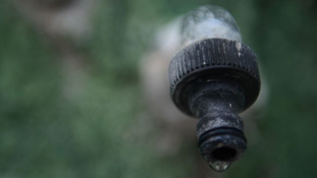 por trabajos de absa, este martes podria faltar agua en arturo segui y city bell