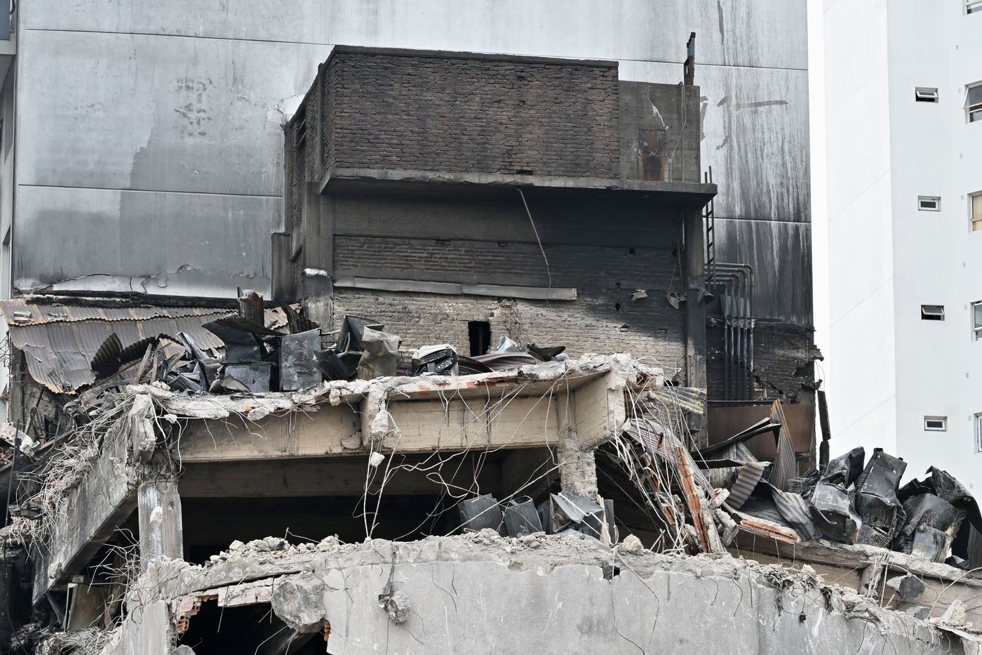 Los graves daños ocasionados por el incendio en el depósito de Aloise Tecno
