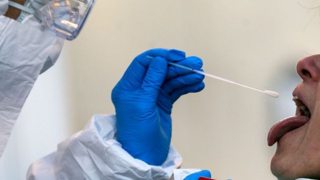 un asesor del gobierno adelanto que ?en febrero todo el mundo va a tener omicron