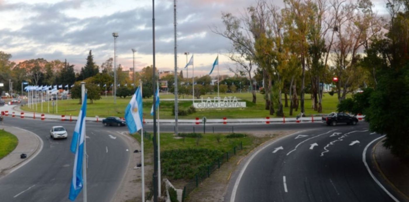 1526764879984.jpeg?x= 5&y=158&width=1038&height=519&rotate=0&scaleX=1&scaleY=1&ow=1024&oh=682&&cw=1920&ch=950