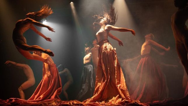 espectaculo de danzas, cine fulldome, bandas y un encuentro de djs para cortar la semana