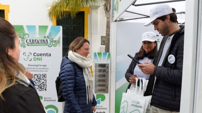 la caravana del bicentenario del banco provincia llega por triplicado a berisso