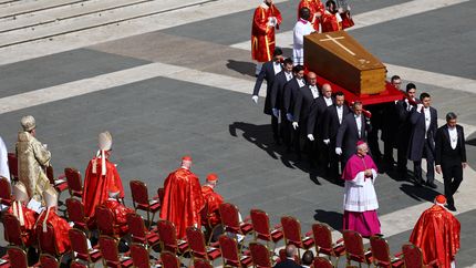 Arrancaron los Novendiales: ¿qué se hará en los 9 días de duelo por el papa Francisco?