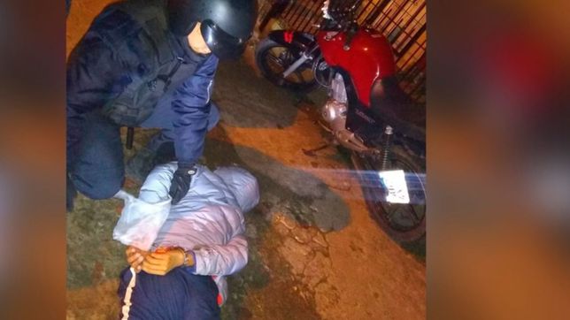 trato de esquivar un control policial y golpeo a un policia, pero termino detenido