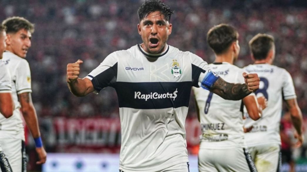 Gimnasia tuvo un acercamiento con Tarragona y prepara una importante oferta