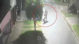 indignacion en tolosa contra una pareja que sale a robar canos de cobre con un cochecito para bebe indignacion en tolosa contra una pareja que sale a robar canos de cobre con un cochecito para bebe