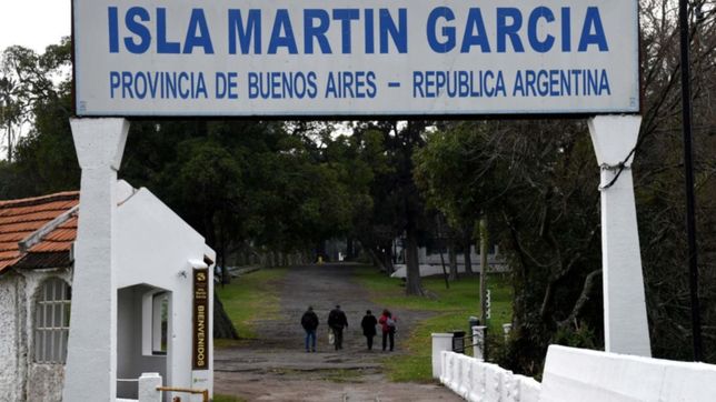 se licito la obra para que la isla martin garcia tenga agua potable