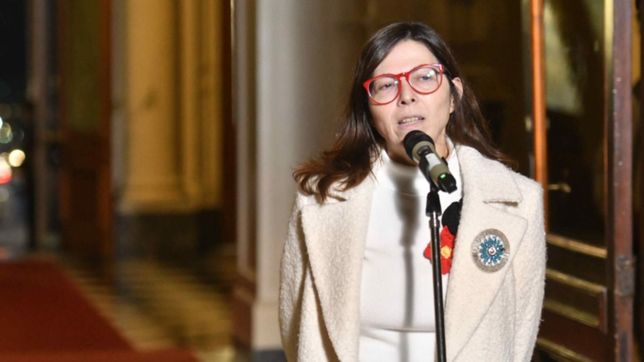 batakis anticipo que va a haber modificaciones en la revision del acuerdo con el fmi