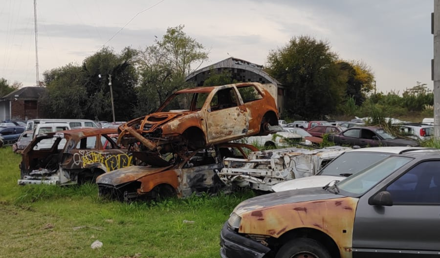 AUTOS A COMPACTACIÓN.png