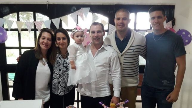 bautizo a su hija y eligio como padrino a un club platense