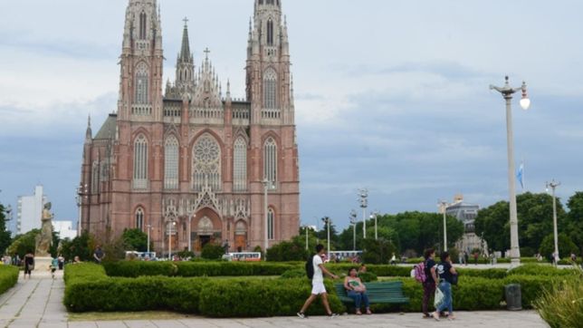 febrero con arranca y sol la amenaza de fuertes tormentas en la plata