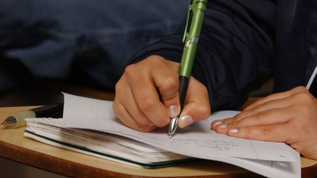 la unlp anuncio las inscripciones para el plan fines: ¿como anotarse?