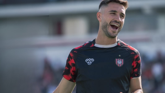 gimnasia cerro a errecalde y define la revision medica y firma del contrato