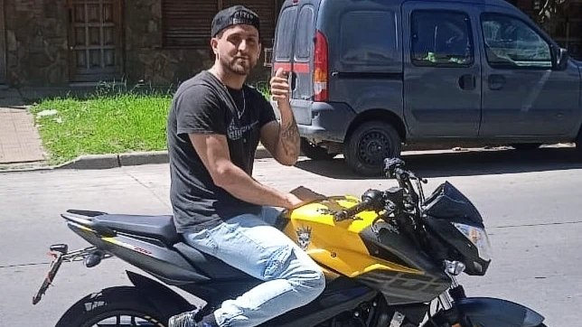 la desgarradora despedida de la mama del joven que murio en un tragico accidente en el centro de la plata