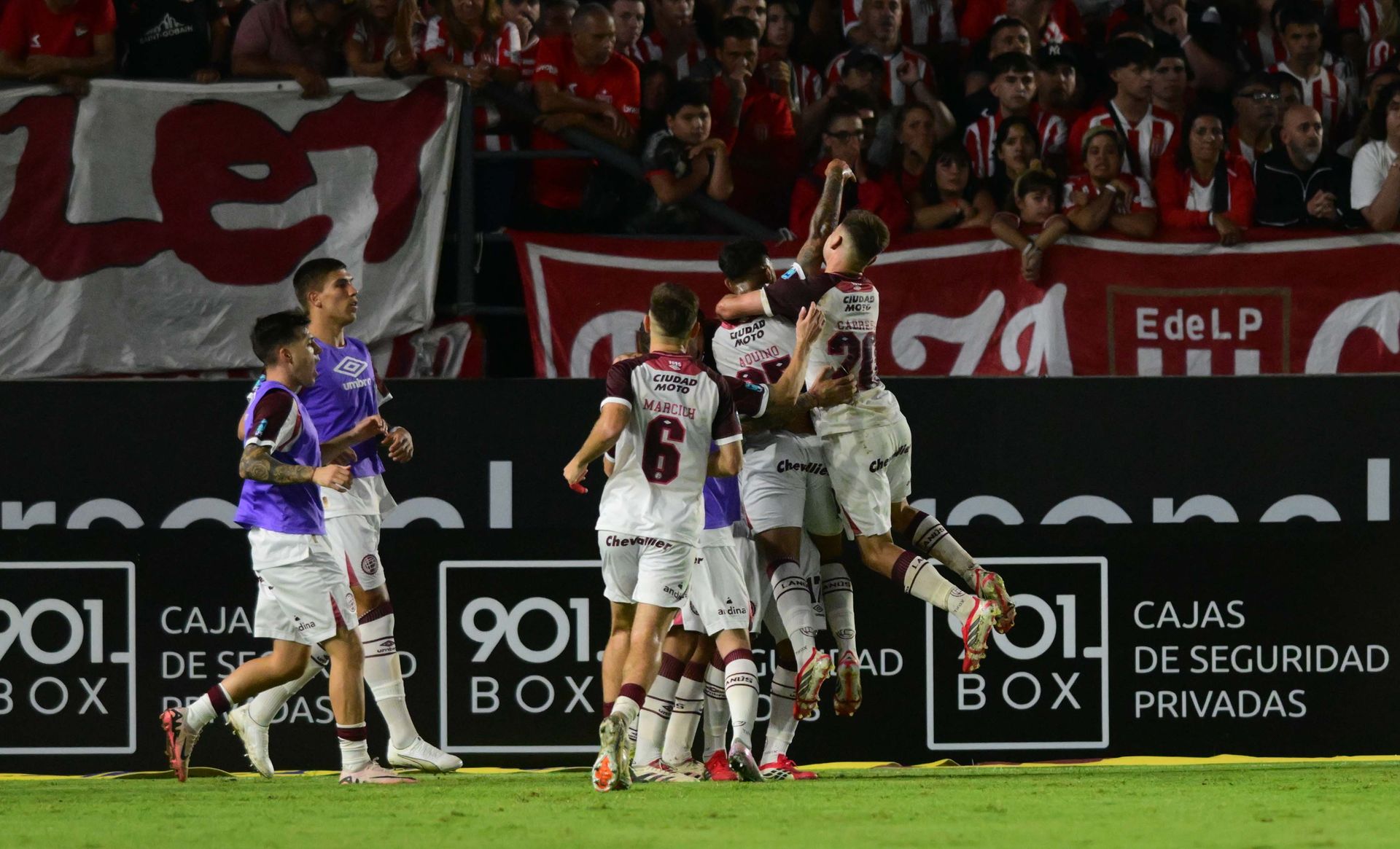 Estudiantes Lanús festejo