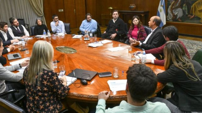 batakis define el paquete de medidas para alberto fernandez