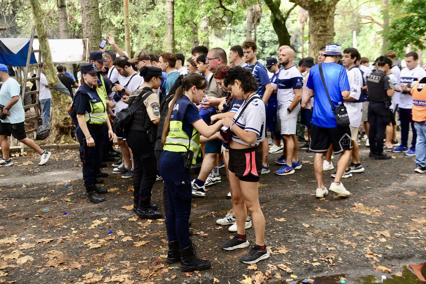 Gimnasia Estudiantes clasico hinchas 4