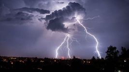 una mujer murio al ser alcanzada por un rayo durante el temporal del fin de semana