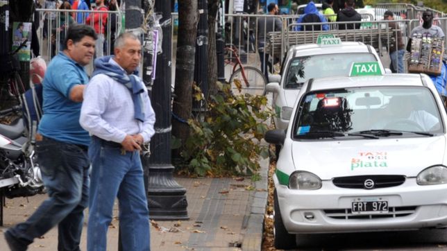 ¿cuanto deberan pagar los taxistas ?vuelteros? con el nuevo codigo de convivencia?